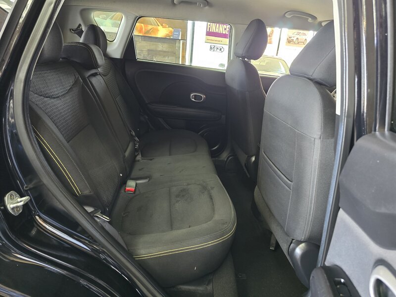 Used 2016 Kia Soul + FWD image 16