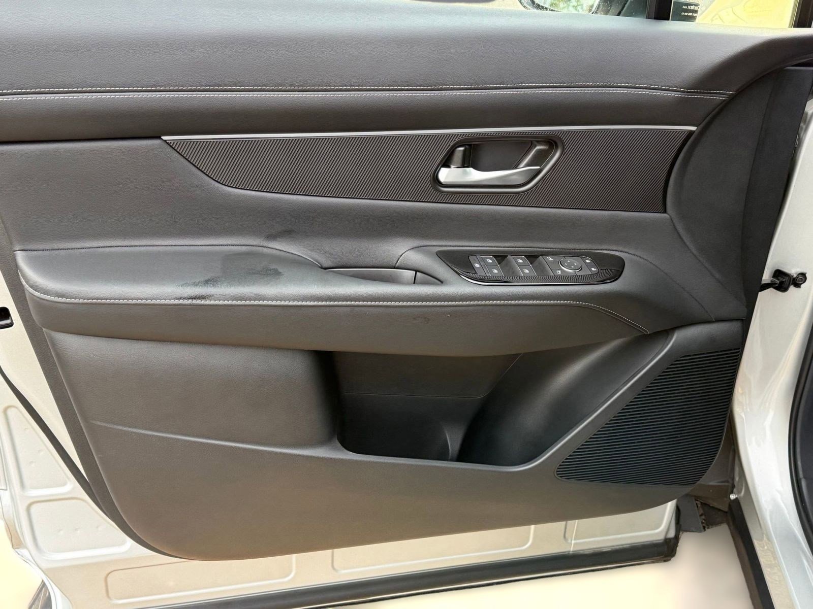 Certified 2025 Nissan Murano SV image 11