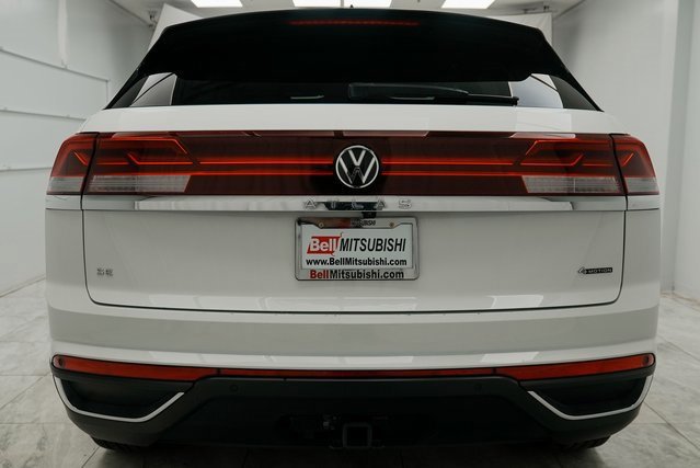 Used 2024 Volkswagen Atlas Cross Sport SE image 7