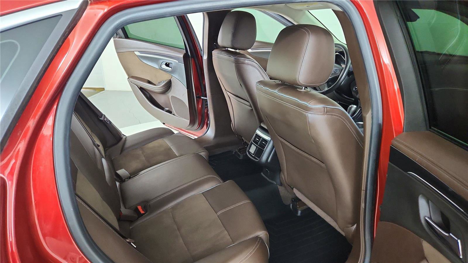 Used 2015 Chevrolet Impala LT image 37