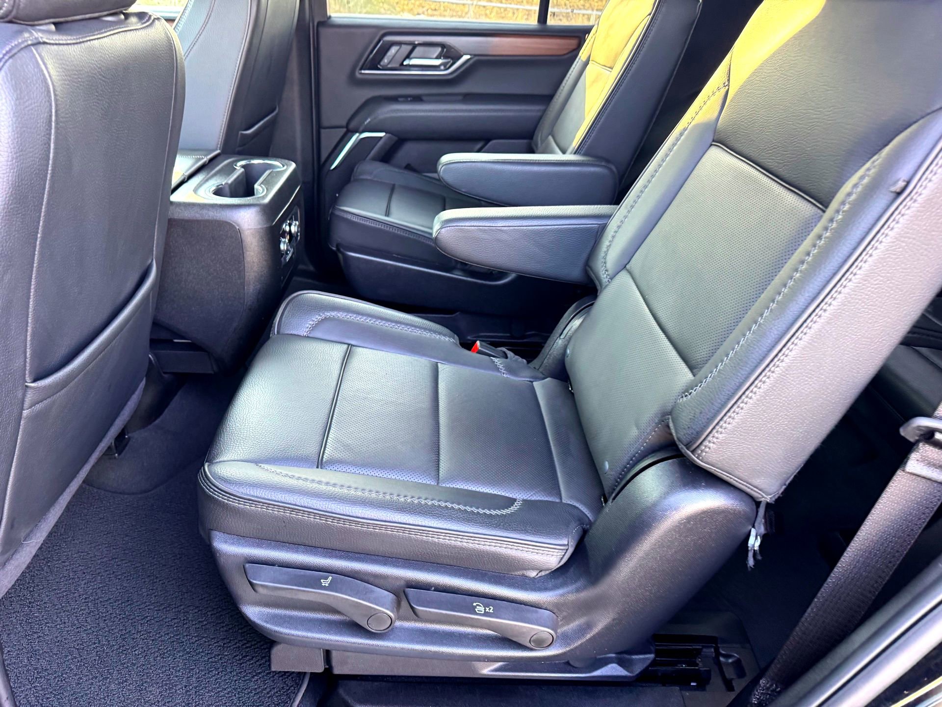 Used 2025 GMC Yukon Denali image 20