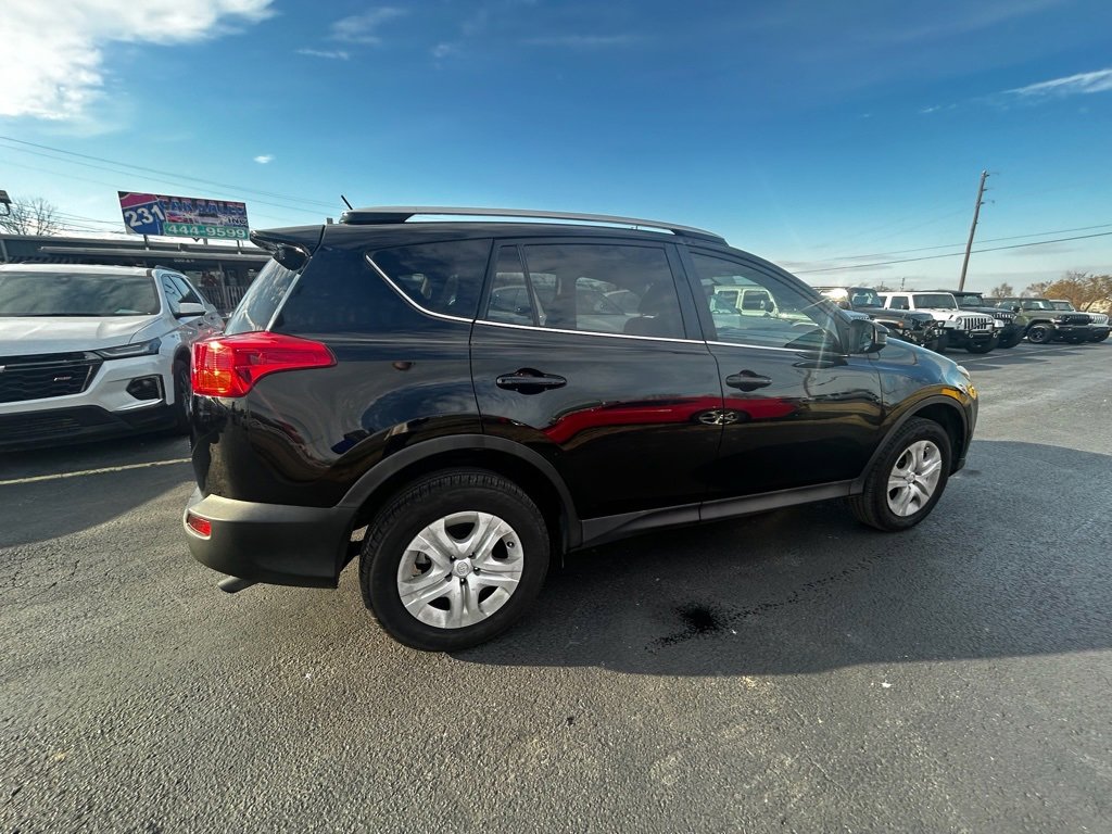 Used 2015 Toyota RAV4 LE image 3