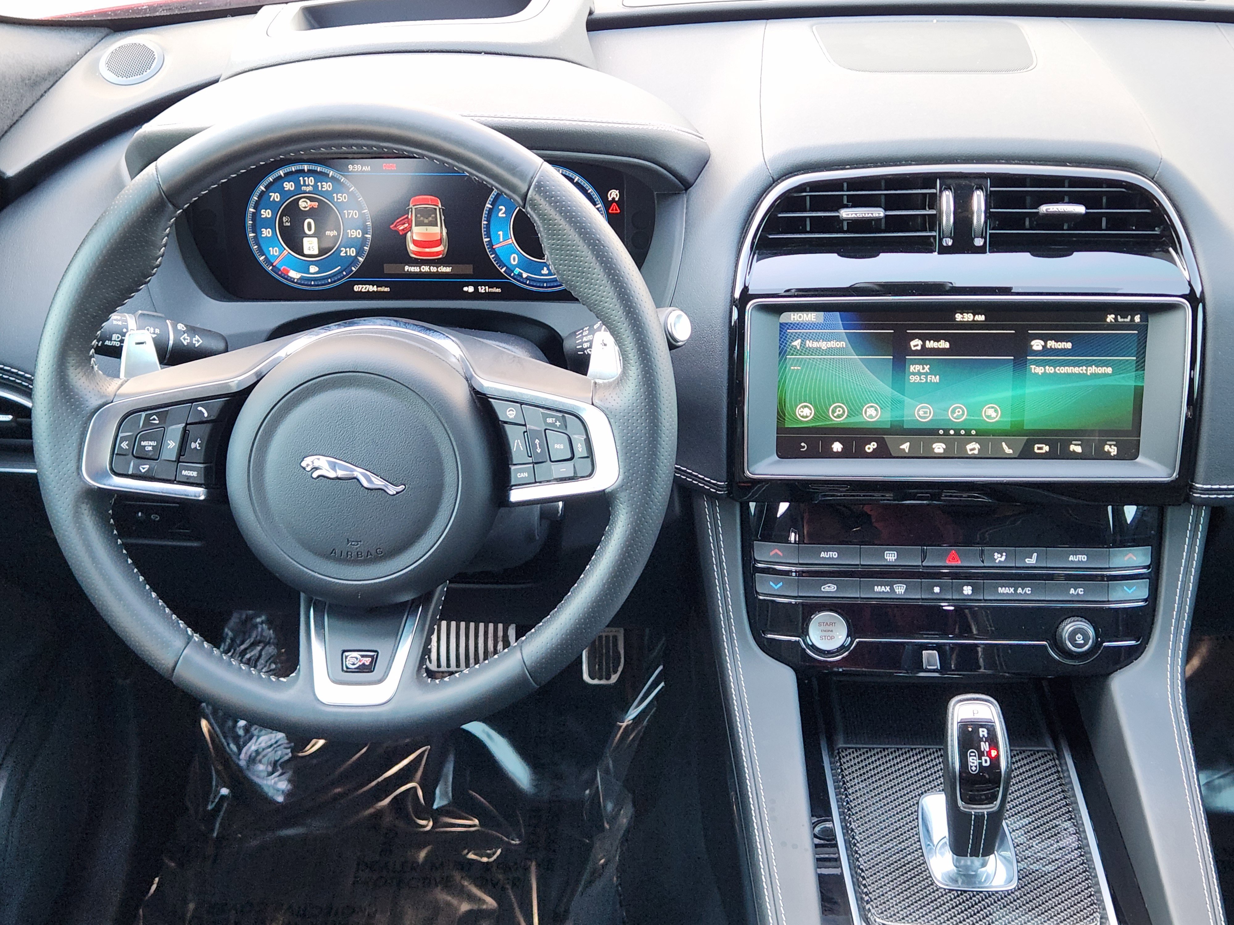 Used 2020 Jaguar F-PACE SVR image 28