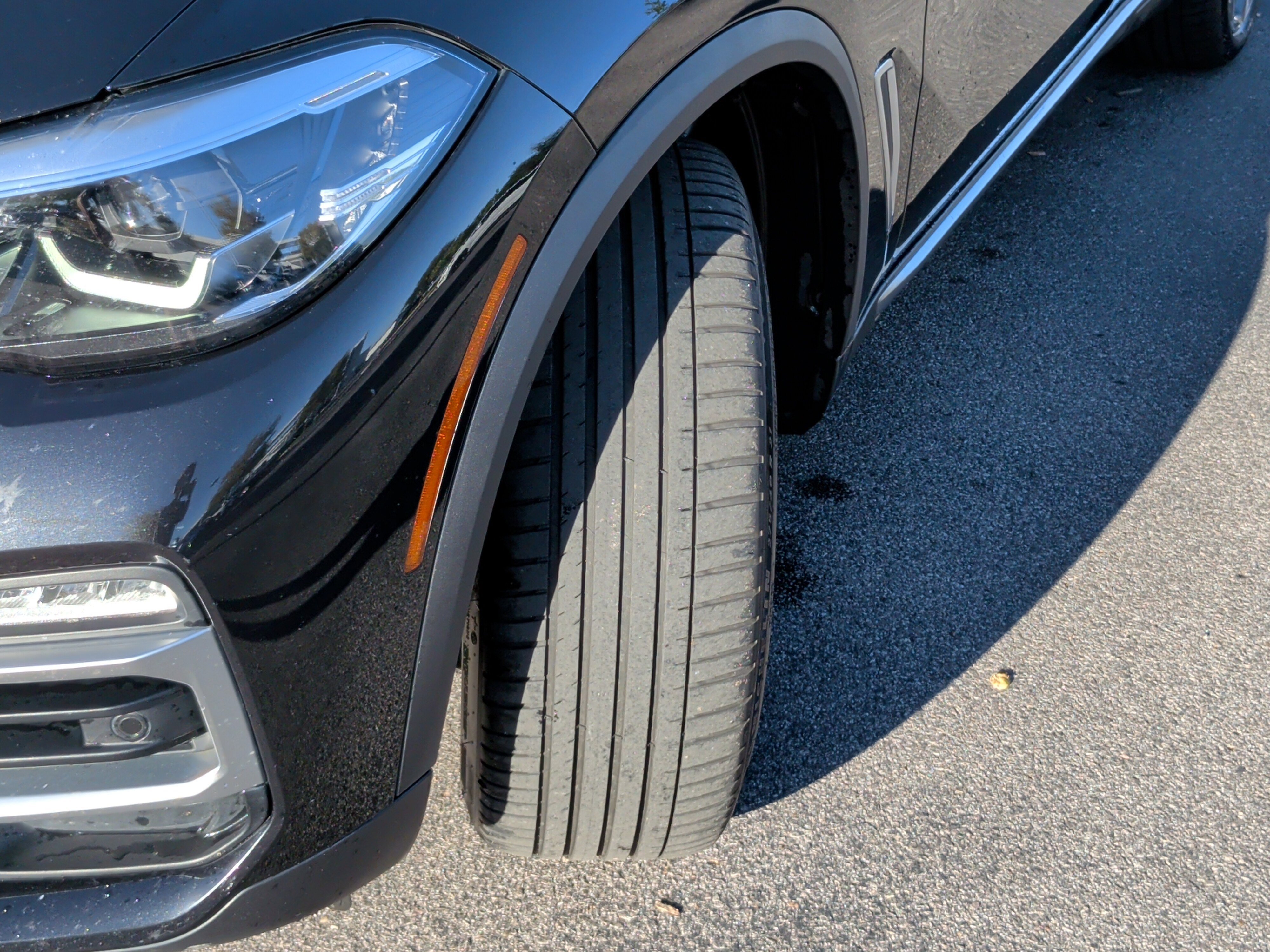 Used 2021 BMW X5 xDrive40i w/ Premium Package image 7