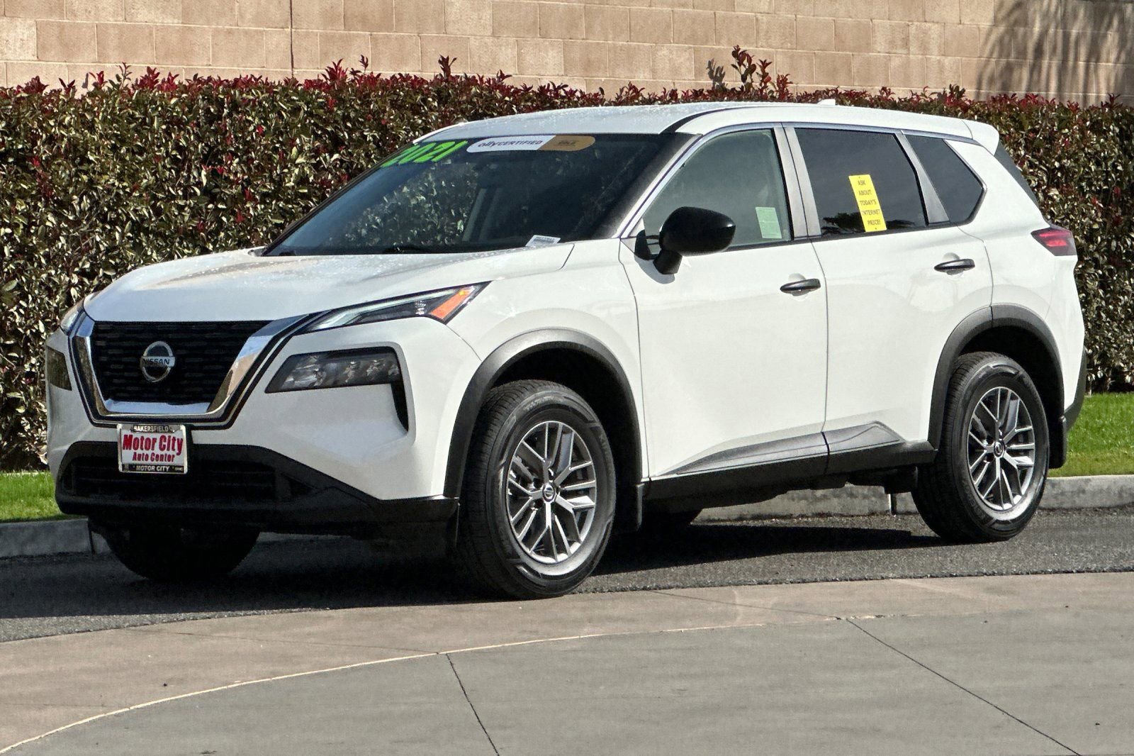 Used 2021 Nissan Rogue S image 8