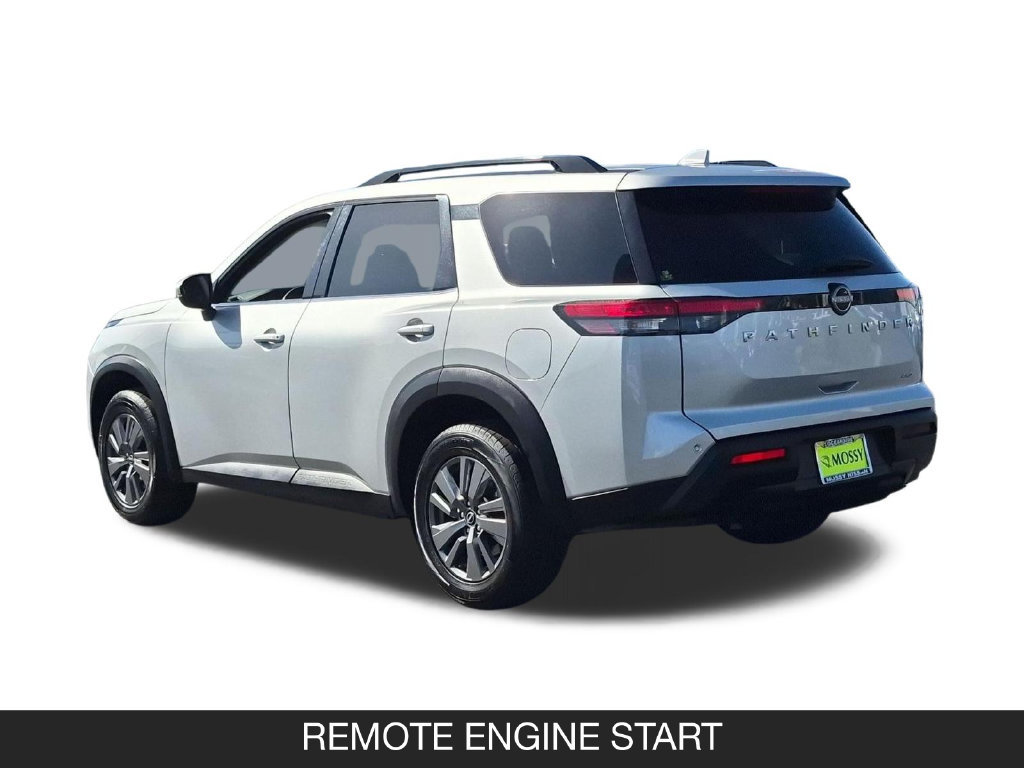 Used 2025 Nissan Pathfinder SV AWD/4WD image 7