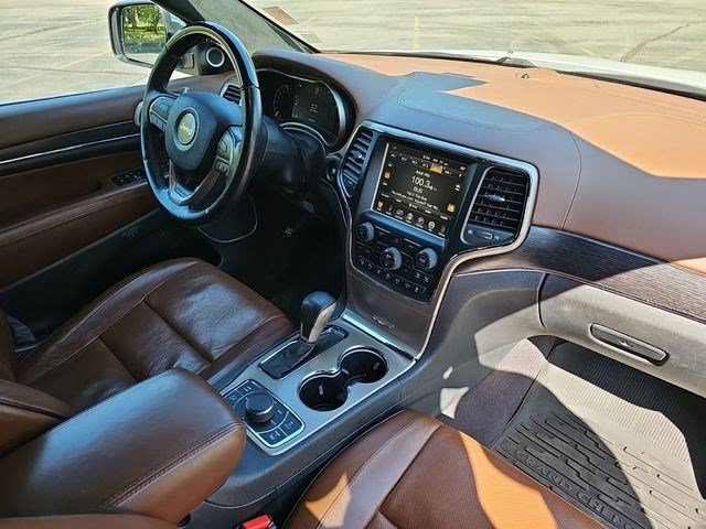Used 2017 Jeep Grand Cherokee Summit AWD/4WD image 13