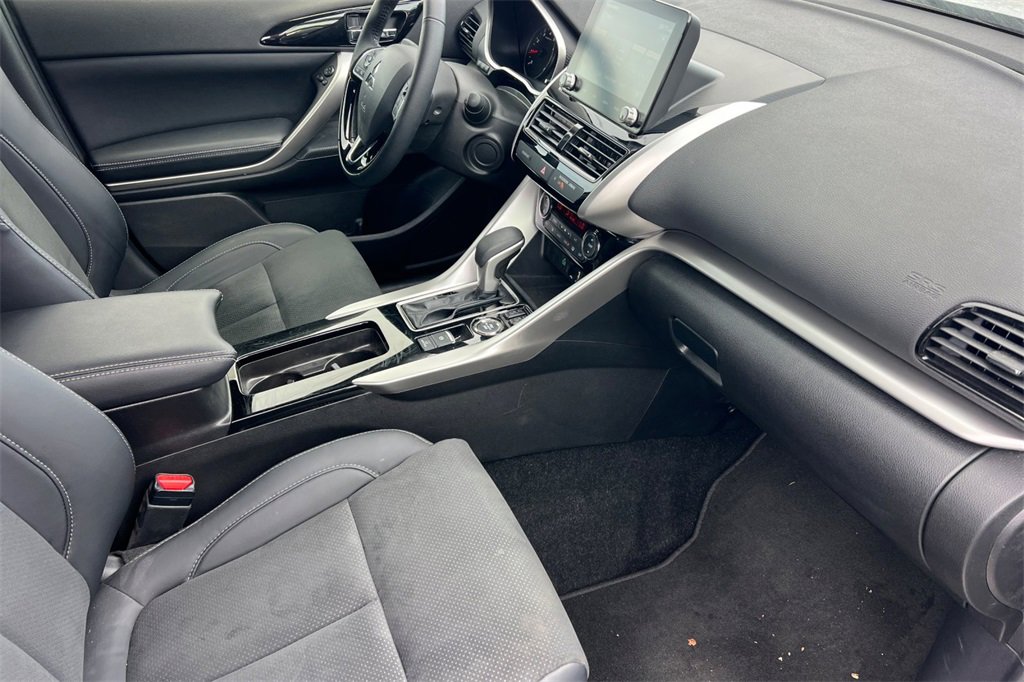 Used 2025 Mitsubishi Eclipse Cross Black Edition image 19