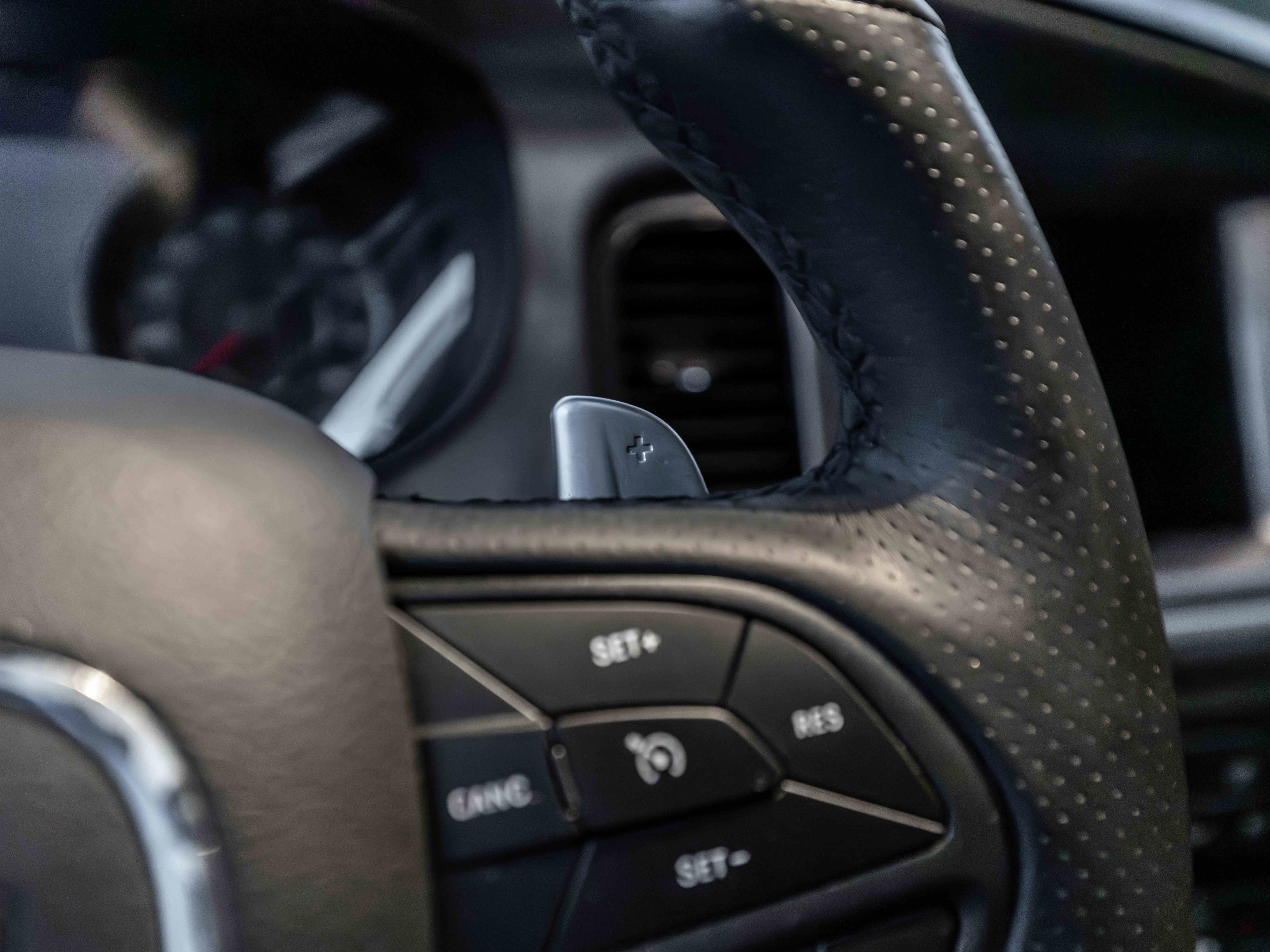 Used 2018 Dodge Charger R/T RWD image 8