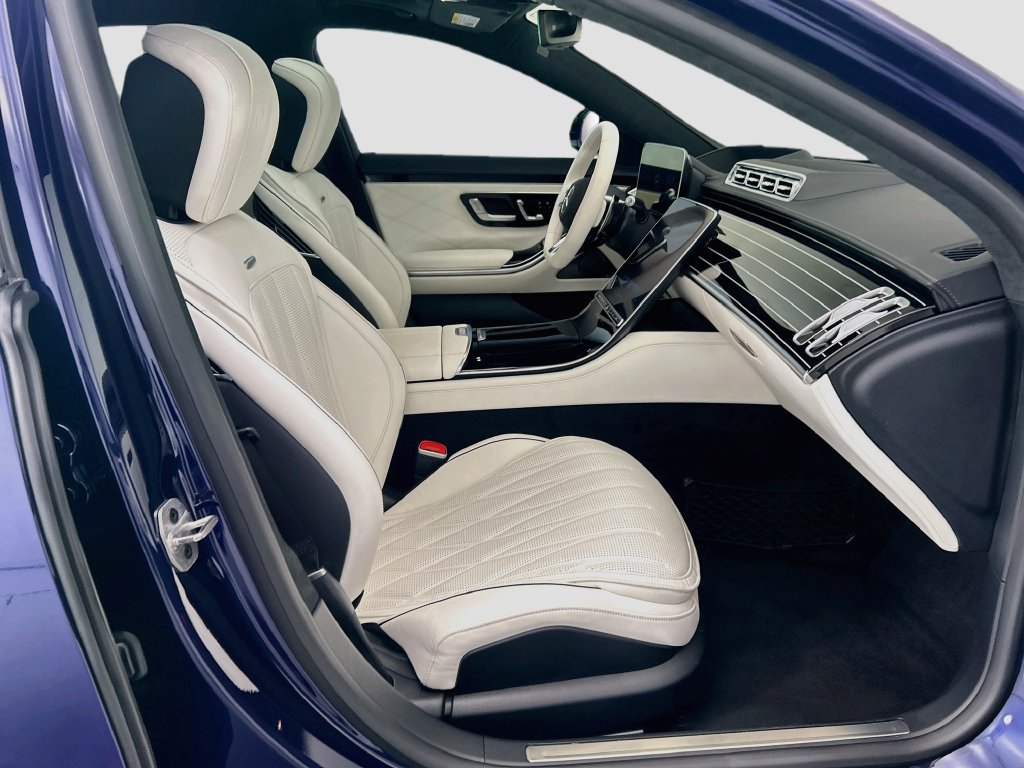 Used 2025 Mercedes-Benz S 63 AMG S image 19
