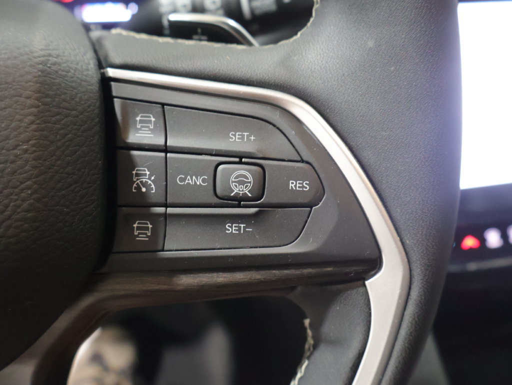 Certified 2026 Jeep Grand Cherokee L Limited AWD/4WD image 37