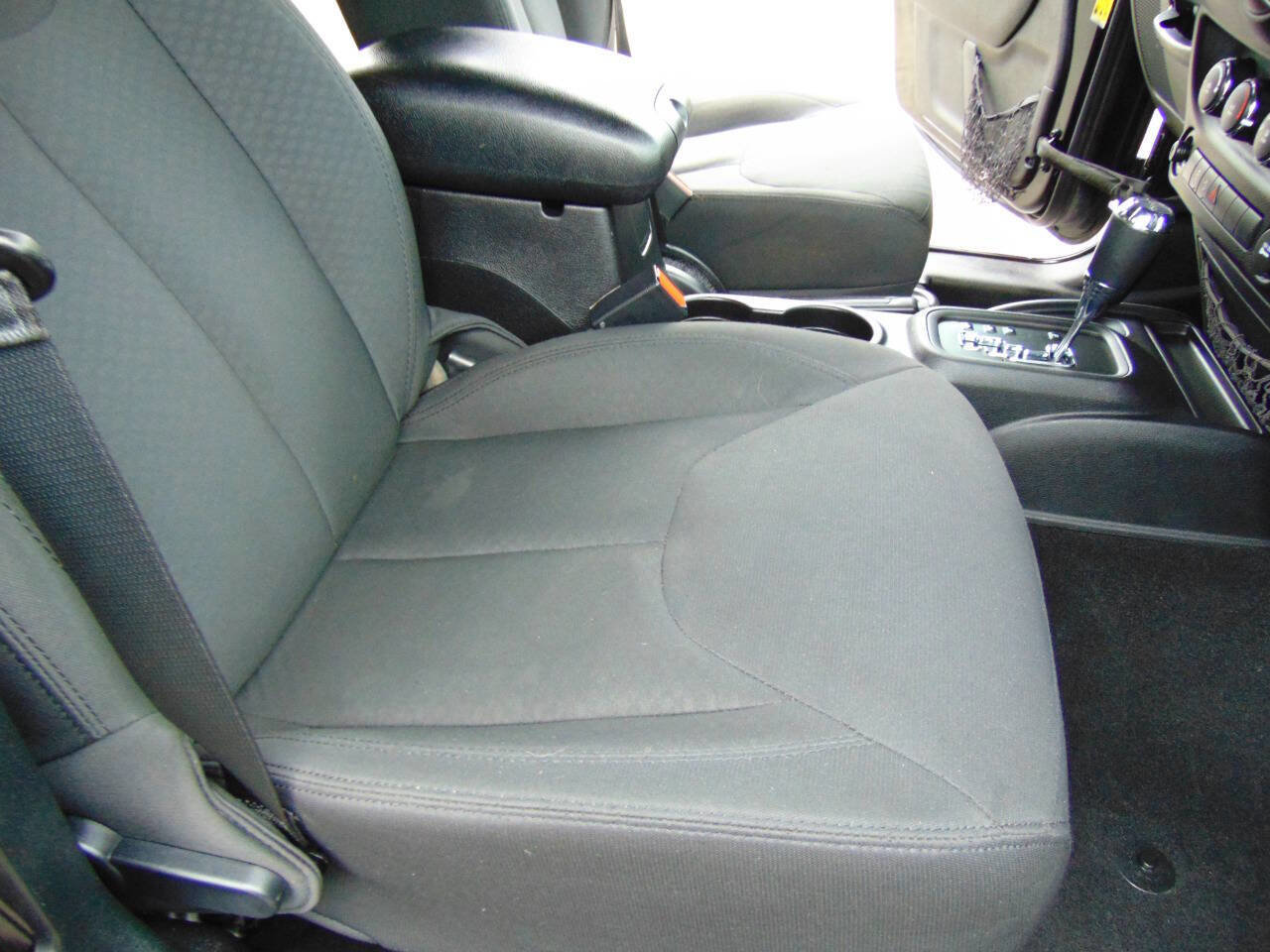 Used 2016 Jeep Wrangler Unlimited Sport w/ Quick Order Package 24S image 15