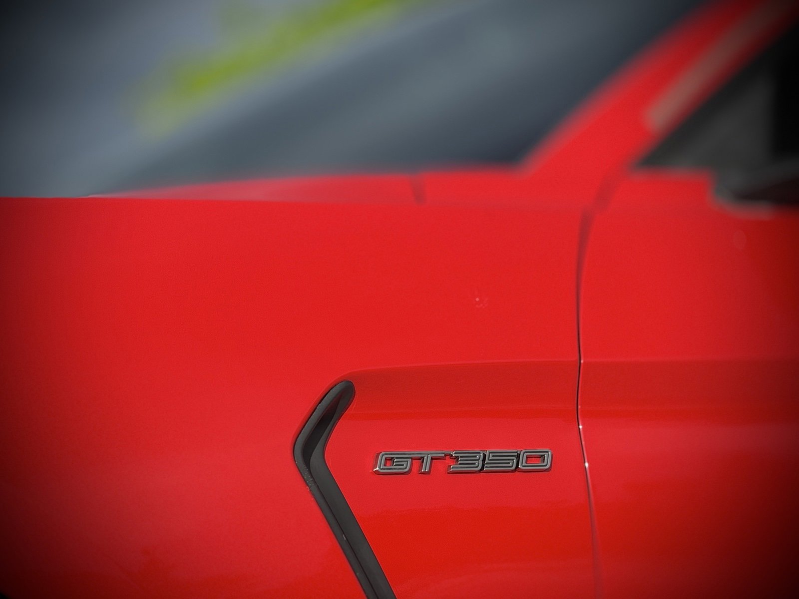 Used 2016 Ford Mustang Shelby GT350 w/ Track Package image 17