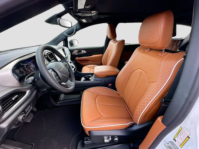 New 2026 Chrysler Pacifica Pinnacle image 15