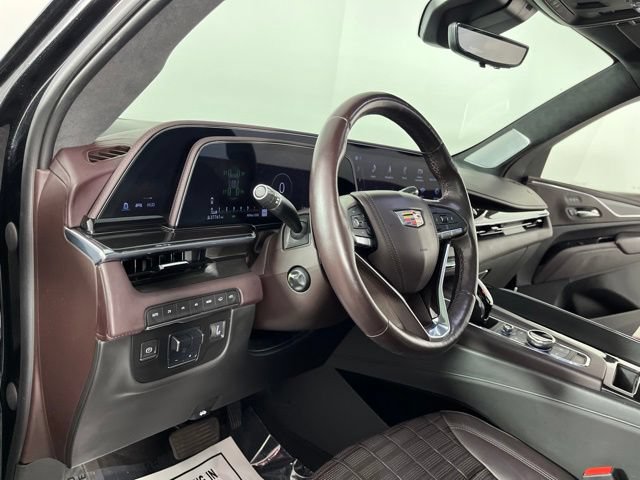 Used 2022 Cadillac Escalade Sport Platinum w/ LPO, ONYX Package AWD/4WD image 21