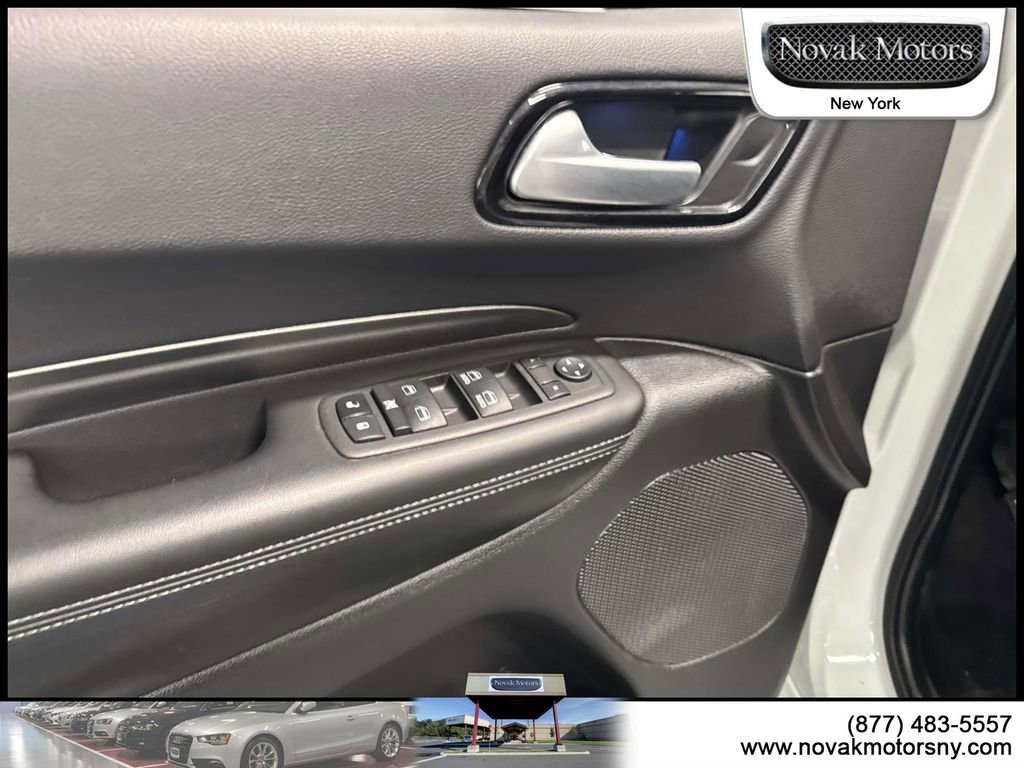 Used 2022 Dodge Durango SXT w/ Anodized Platinum Package image 13