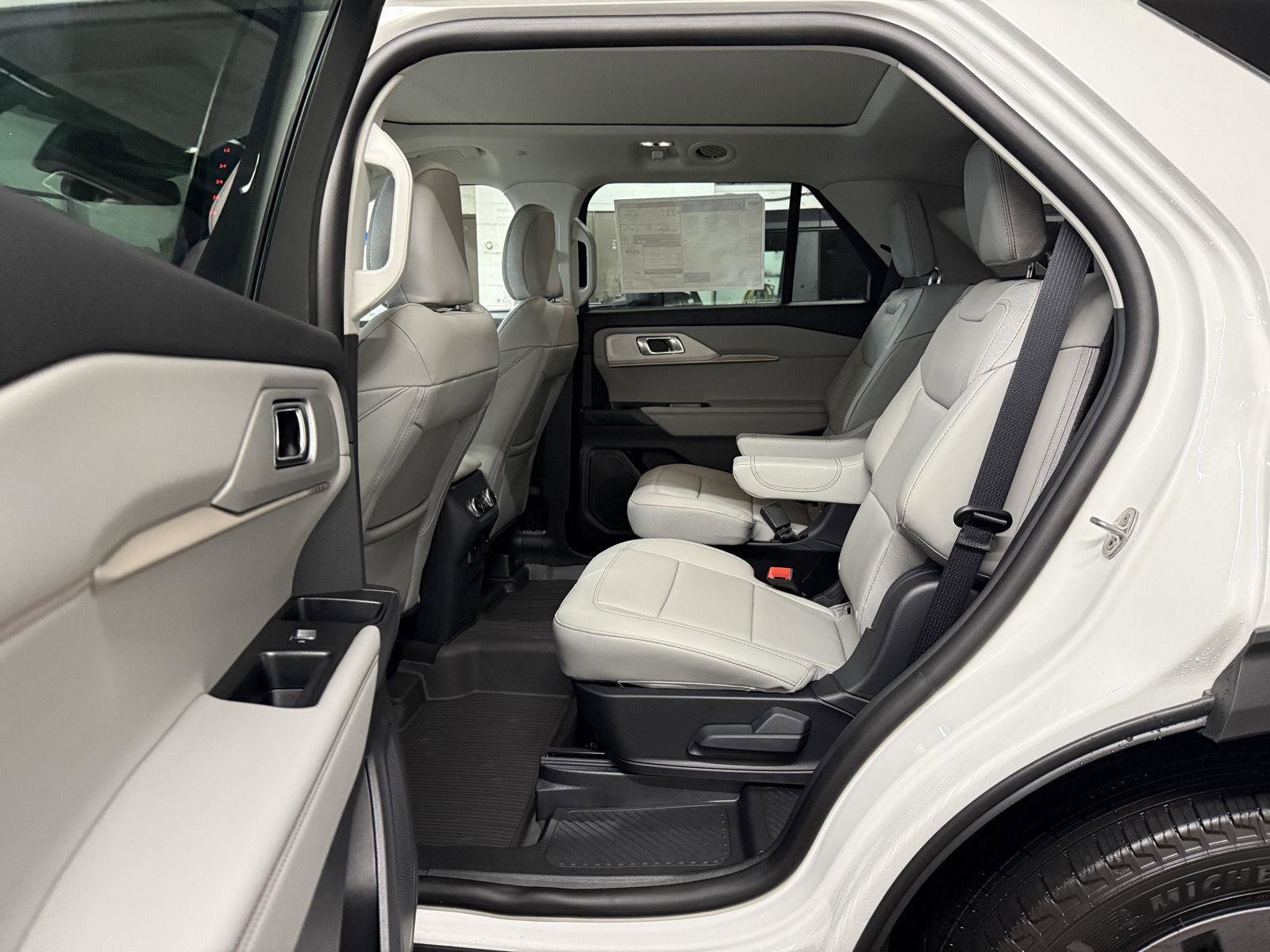 New 2026 Ford Explorer Active w/ Active Comfort Package image 19
