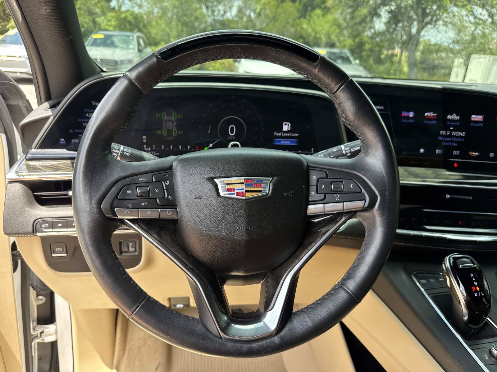 Certified 2024 Cadillac Escalade Premium Luxury w/ LPO, Floor Liner Package AWD/4WD image 15