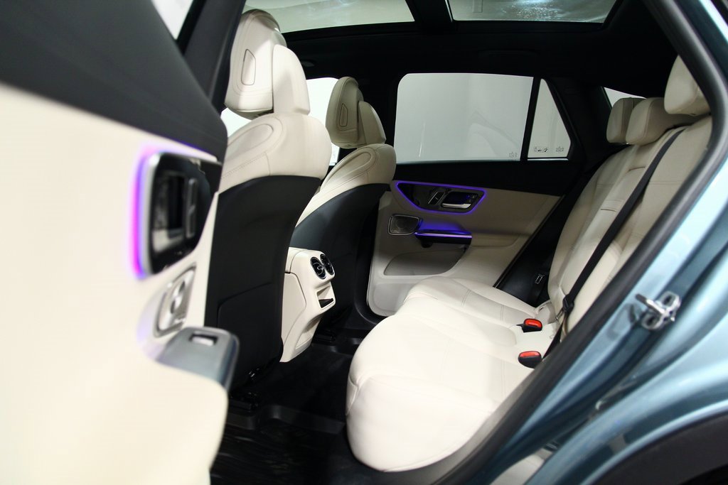 Used 2025 Mercedes-Benz GLC 300 GLC 300 image 28