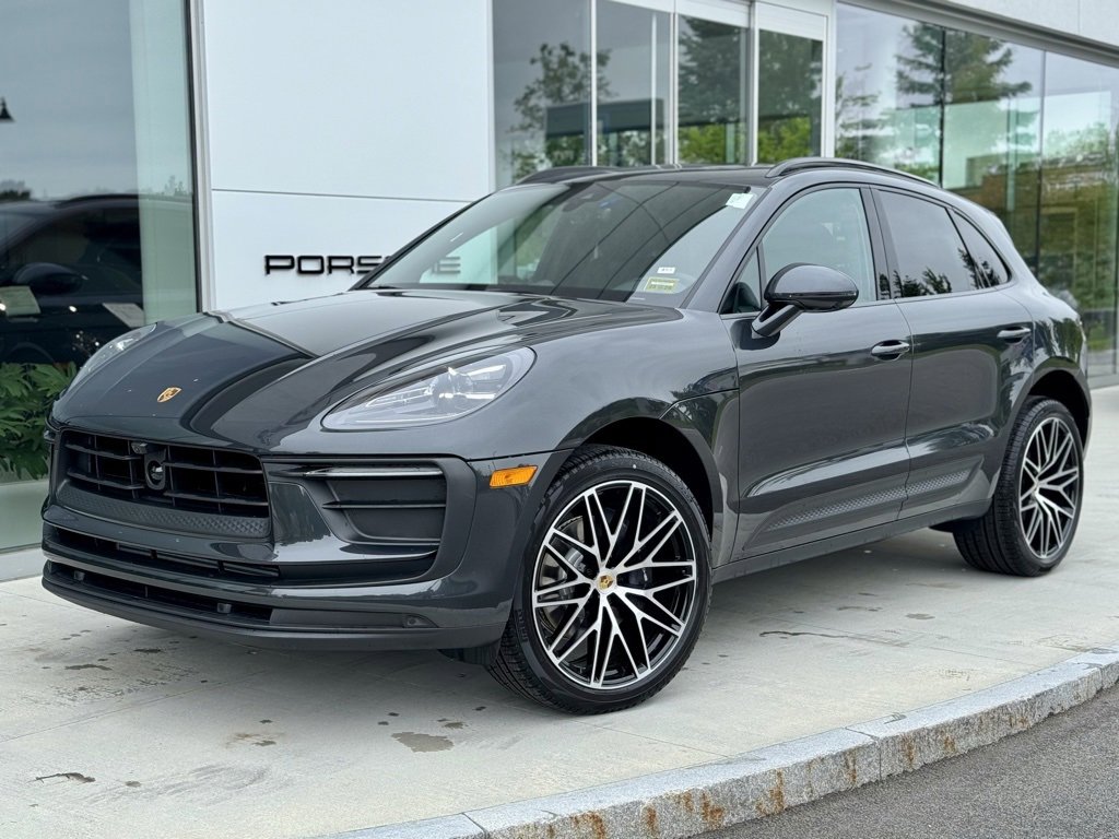 New 2025 Porsche Macan image 1