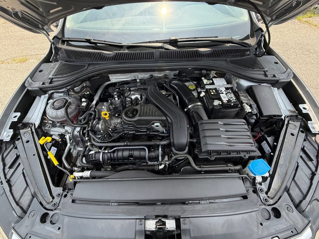Used 2024 Volkswagen Jetta SE FWD image 25