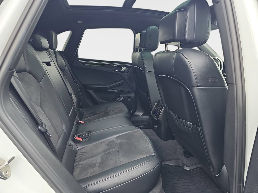 Used 2015 Porsche Macan S AWD/4WD image 12