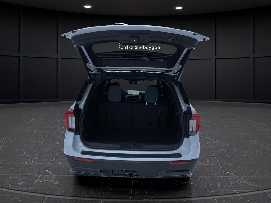 New 2026 Ford Explorer ST-Line w/ ST-Line Street Pack image 16