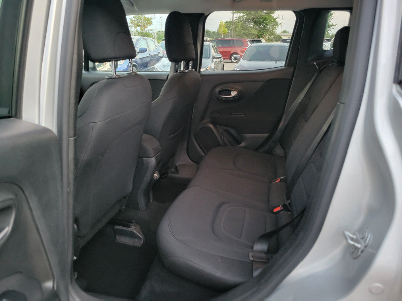 Used 2019 Jeep Renegade Latitude w/ Cold Weather Group AWD/4WD image 20
