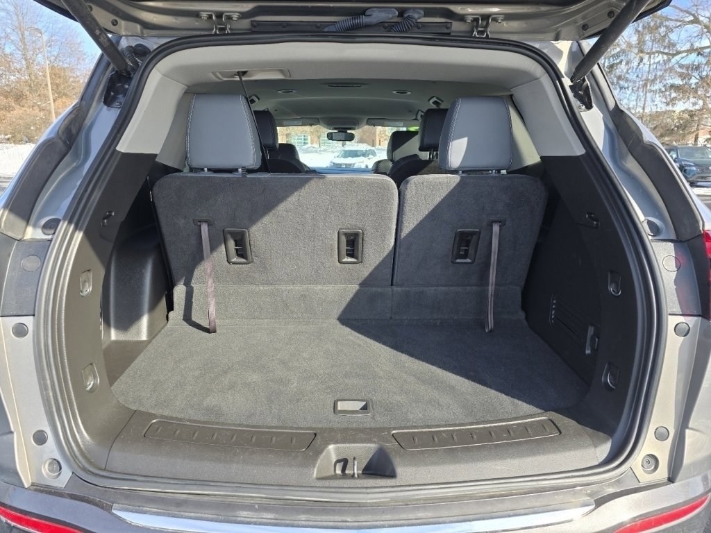 Used 2019 Buick Enclave Essence image 16