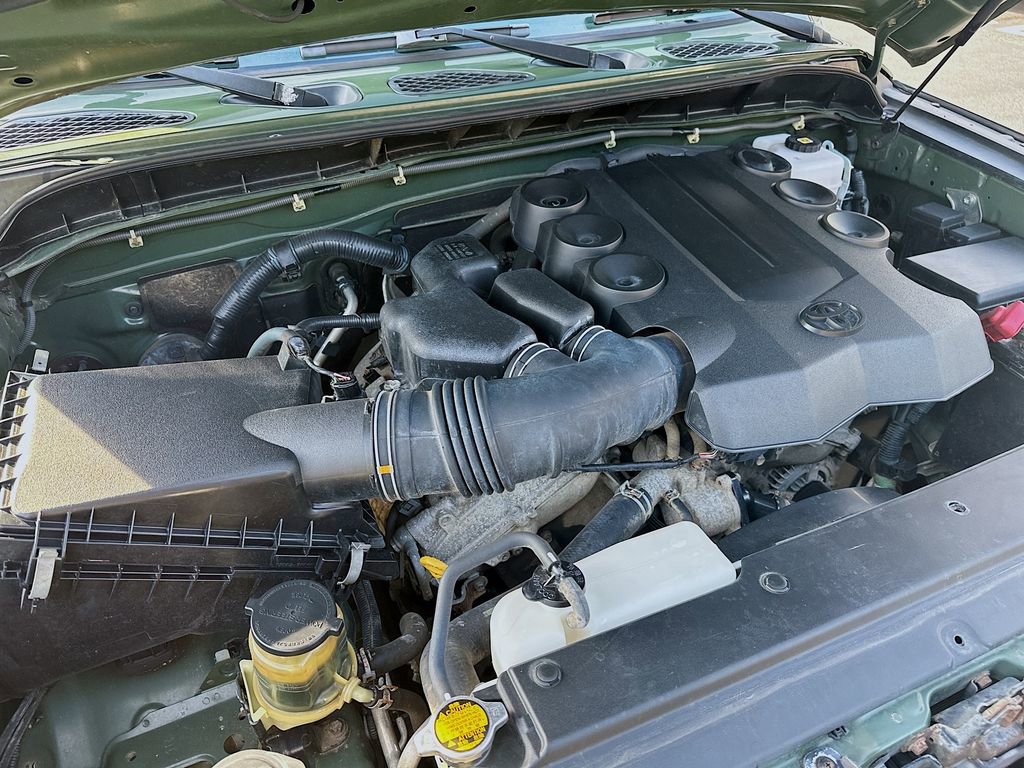 Used 2010 Toyota FJ Cruiser 4WD image 25