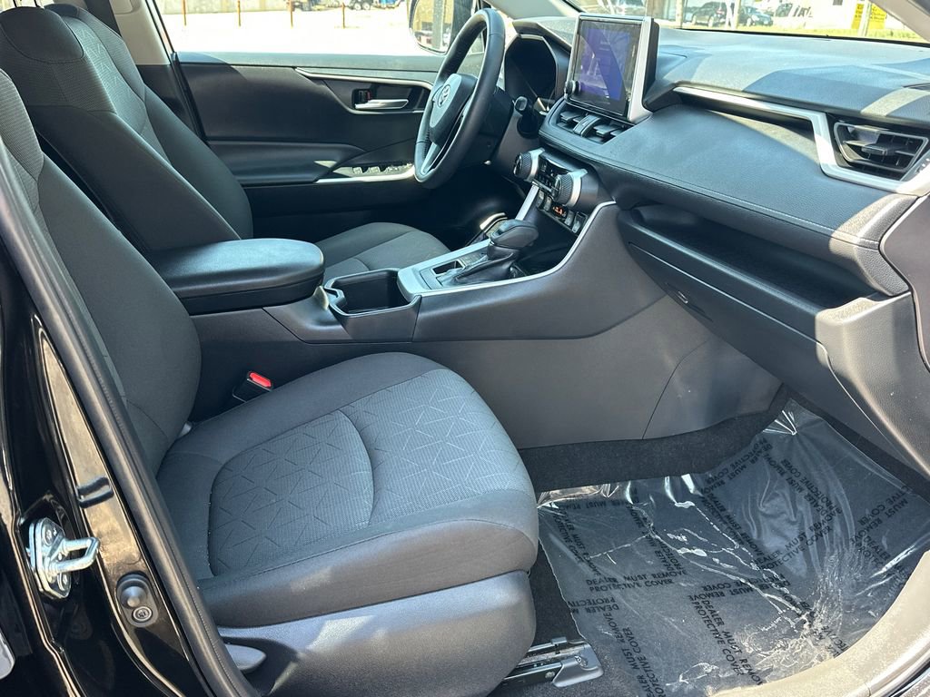 Used 2023 Toyota RAV4 XLE w/ Convenience Package image 11