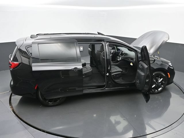 New 2025 Chrysler Pacifica Limited FWD image 65