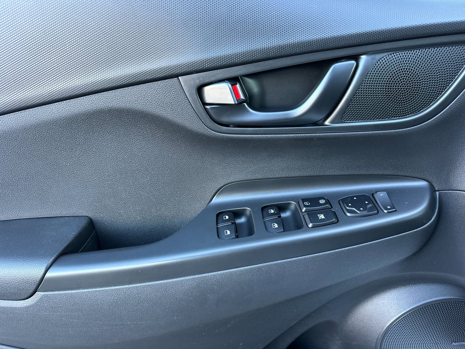 Used 2022 Hyundai Kona N Line w/ Tech Package image 11