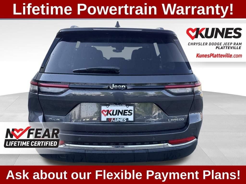 Used 2023 Jeep Grand Cherokee Laredo AWD/4WD image 4
