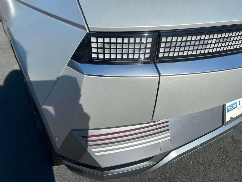 Used 2024 Hyundai Ioniq 5 Limited image 8