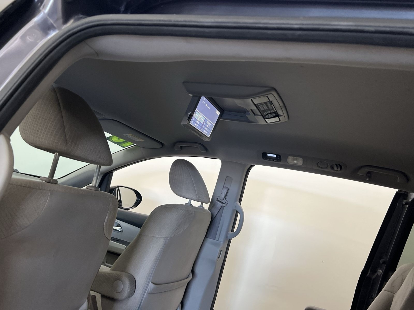 Used 2016 Honda Odyssey SE image 23