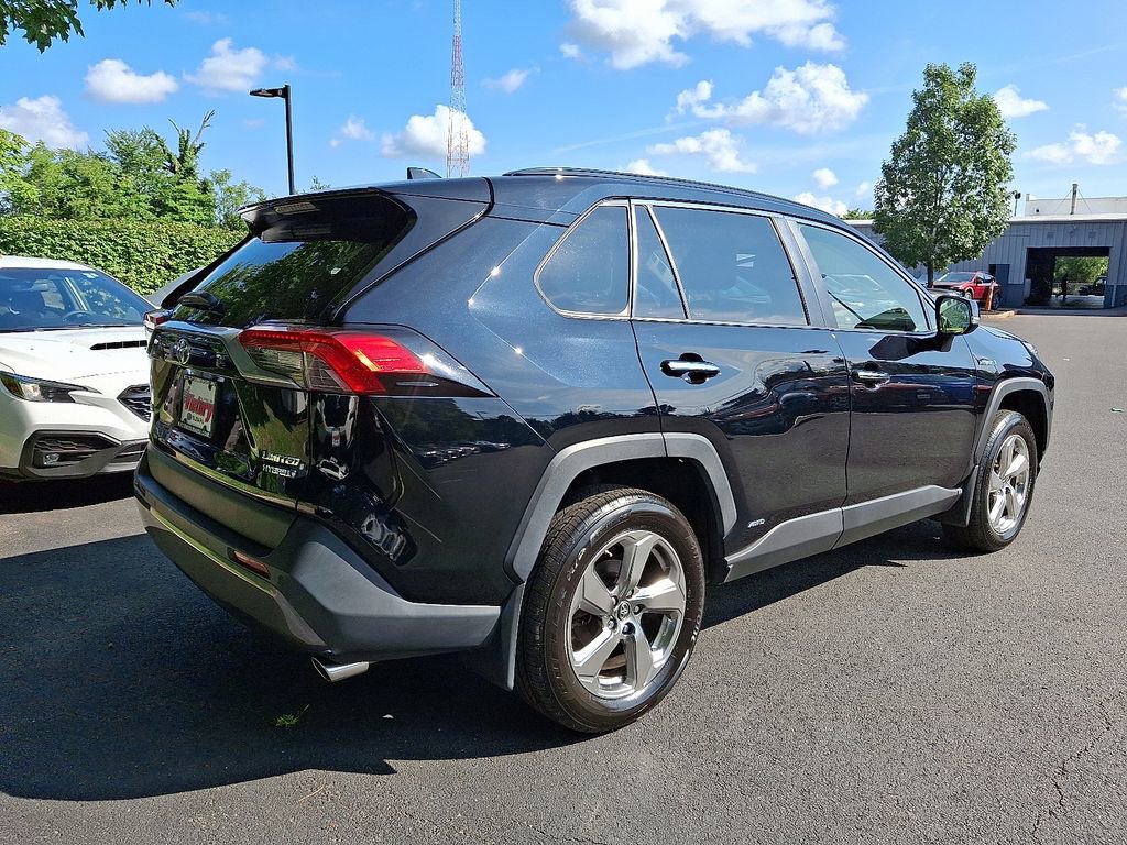 Used 2019 Toyota RAV4 Limited image 6