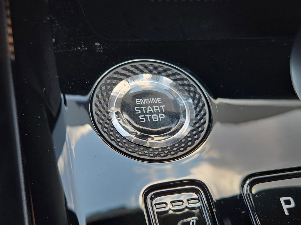 New 2025 Kia Niro EX Touring image 24