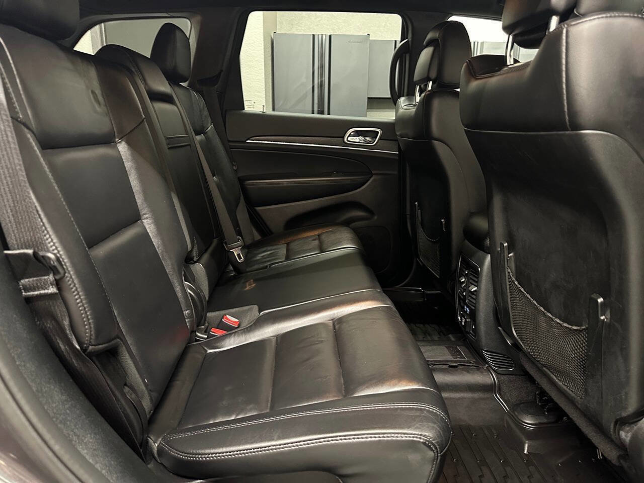 Used 2018 Jeep Grand Cherokee Limited image 29