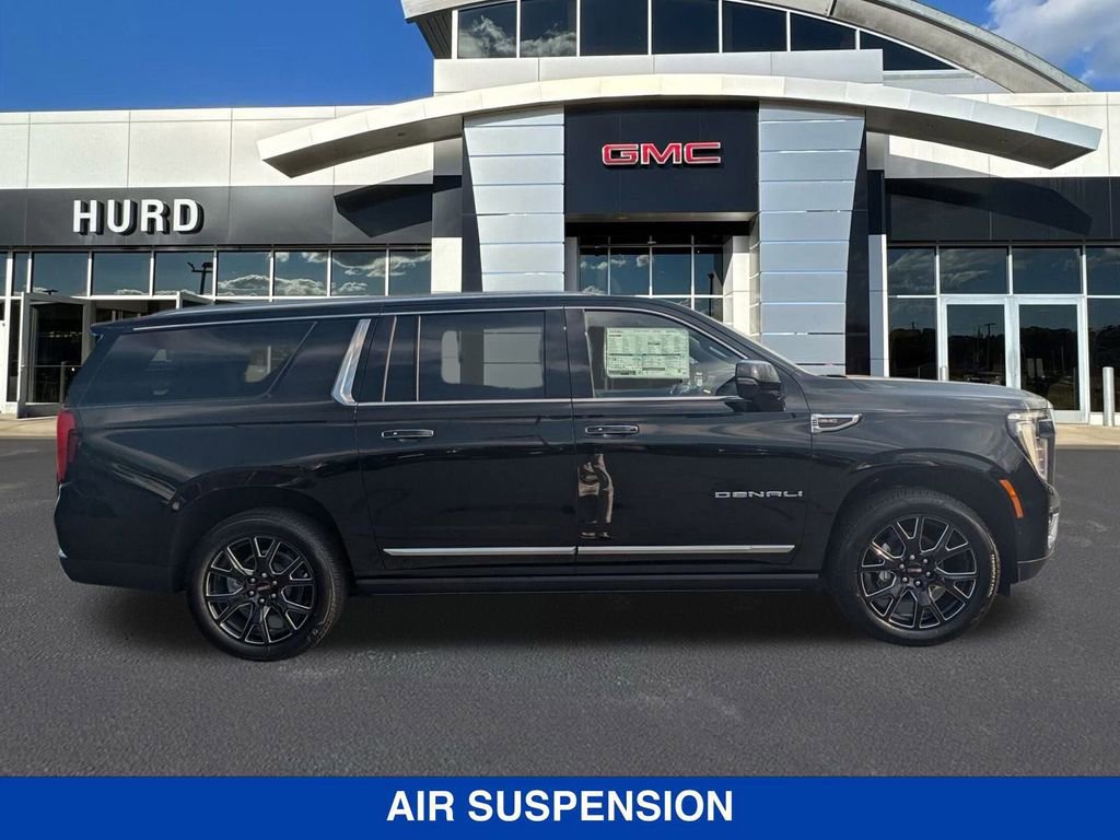 New 2025 GMC Yukon XL Denali w/ Denali Reserve Package image 3