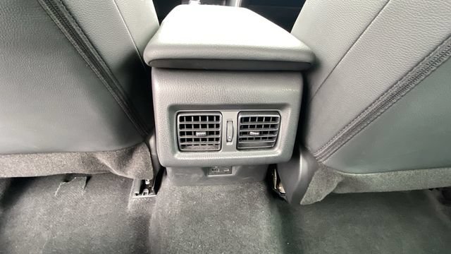 Used 2025 Toyota Camry SE FWD image 14