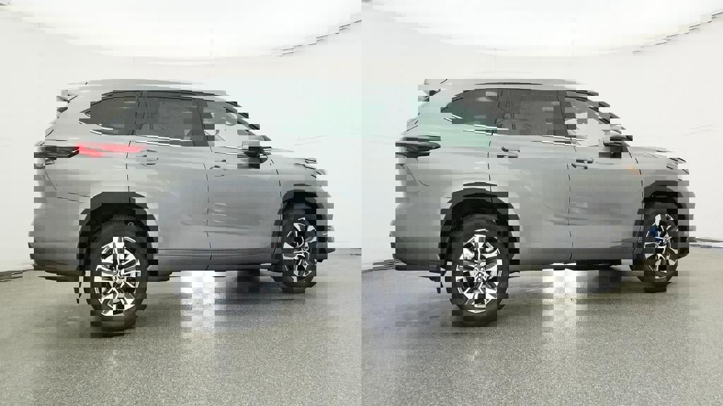 New 2026 Toyota Highlander XLE image 26
