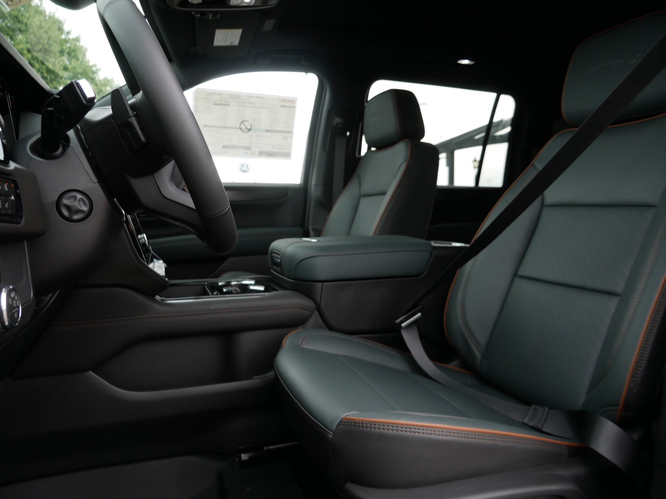 New 2026 GMC Yukon XL AT4 w/ AT4 Premium Package AWD/4WD image 4