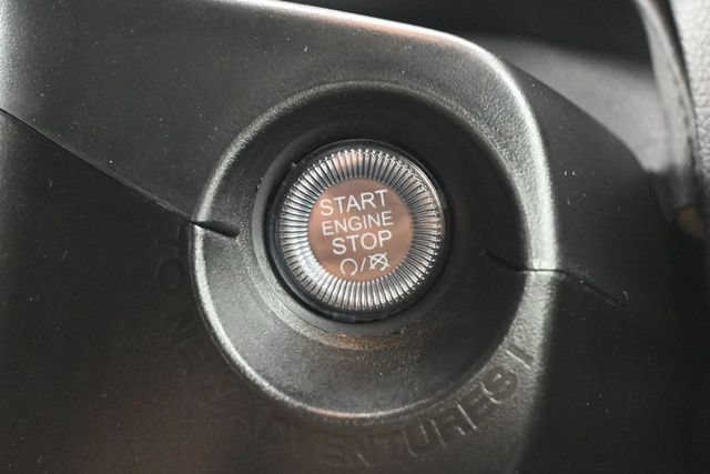 Used 2023 Jeep Renegade Latitude w/ Premium Group AWD/4WD image 36