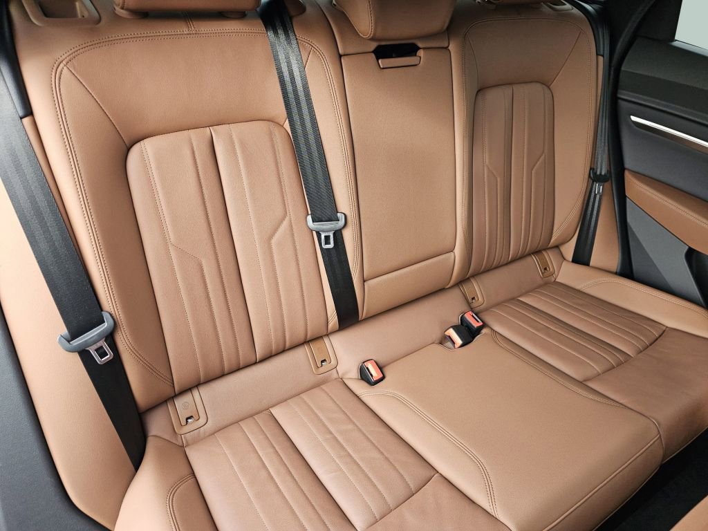 Used 2022 Audi e-tron Premium image 29