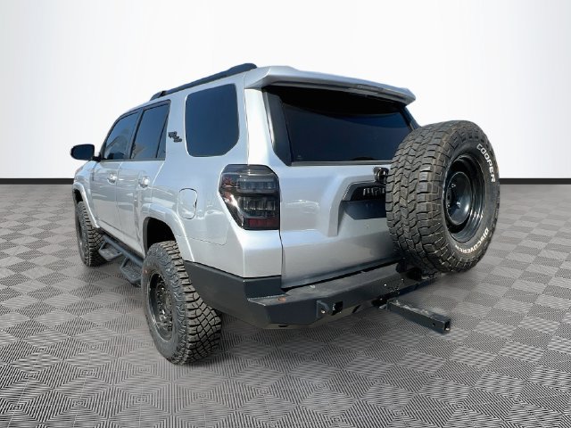 Used 2020 Toyota 4Runner TRD Off-Road Premium AWD/4WD image 5