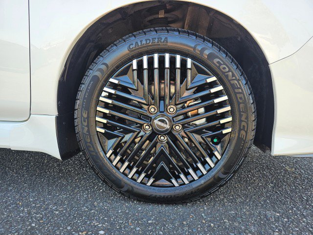 Certified 2025 Nissan Leaf SV Plus FWD image 9