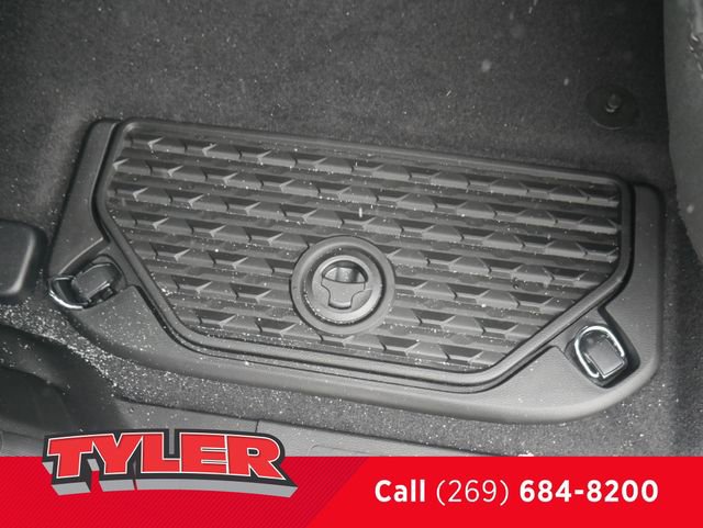 New 2026 RAM 1500 4x4 Crew Cab image 42