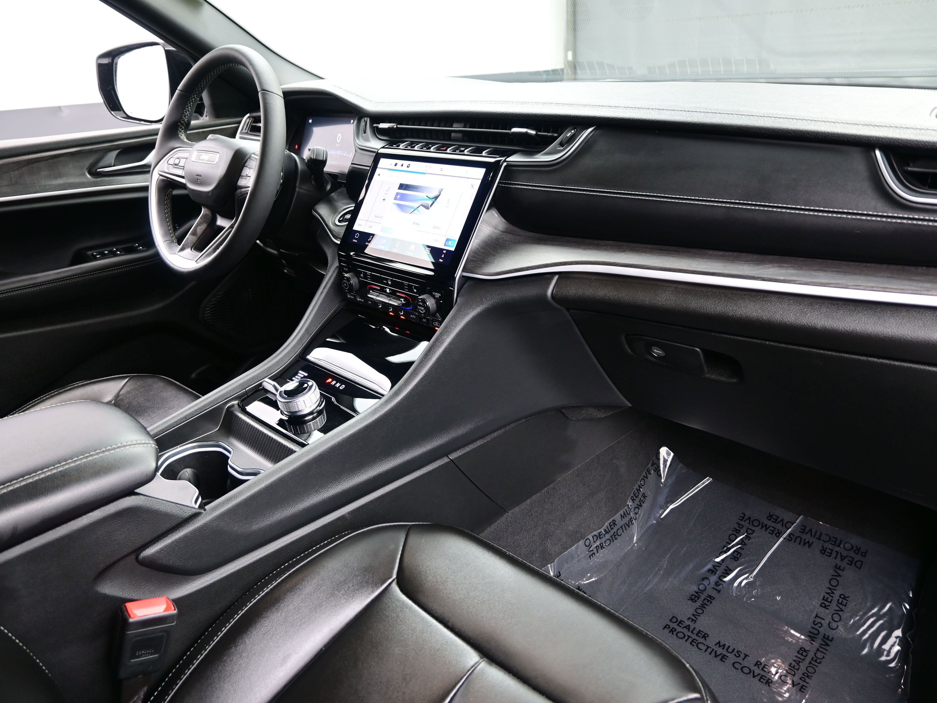 Used 2025 Jeep Grand Cherokee L Limited image 15