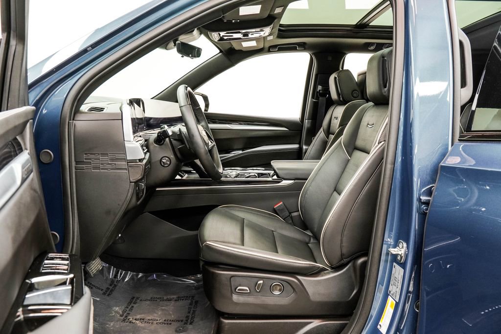 Used 2026 Cadillac Escalade Sport w/ Touring Package image 16